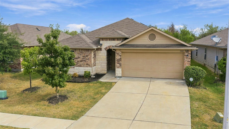 11820 Jamie Dr — exterior