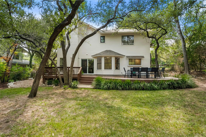 108 W SPRING Dr — exterior