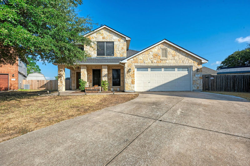 1312 Knippa Cv — exterior