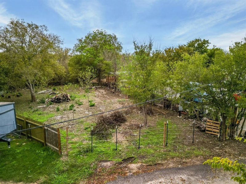 324 NW Knox Dr — exterior