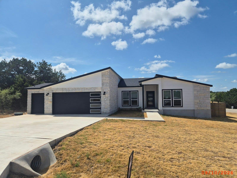 21905 Redbird Dr — exterior