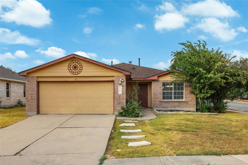 3800 Hickox Dr — exterior