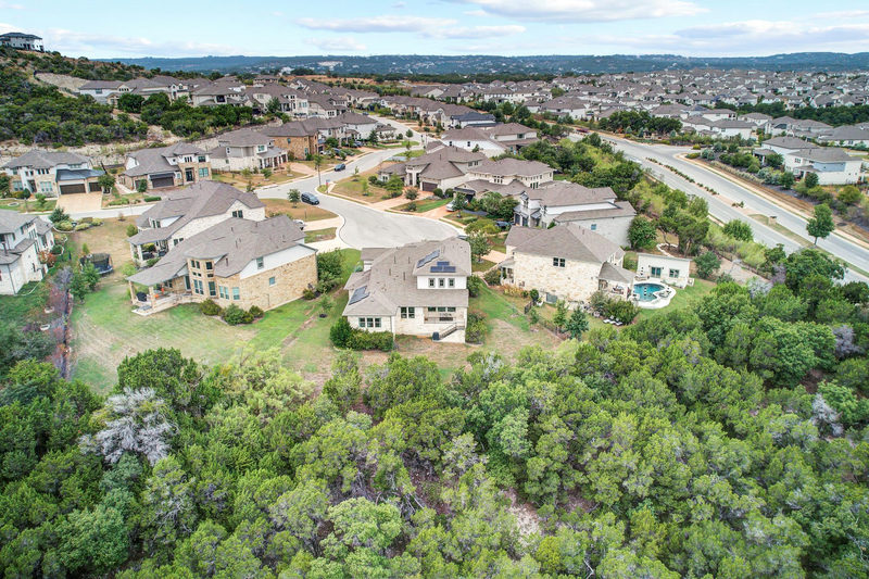 304 Coniglio Cv — exterior