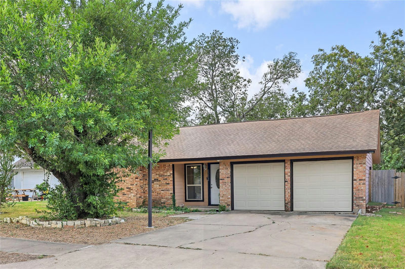 6232 Hillston Dr — exterior