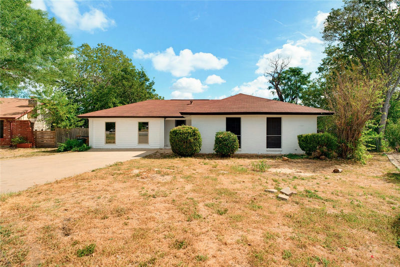 2311 Campden Dr — exterior