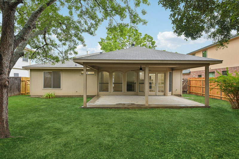 500 Britni Loop — exterior