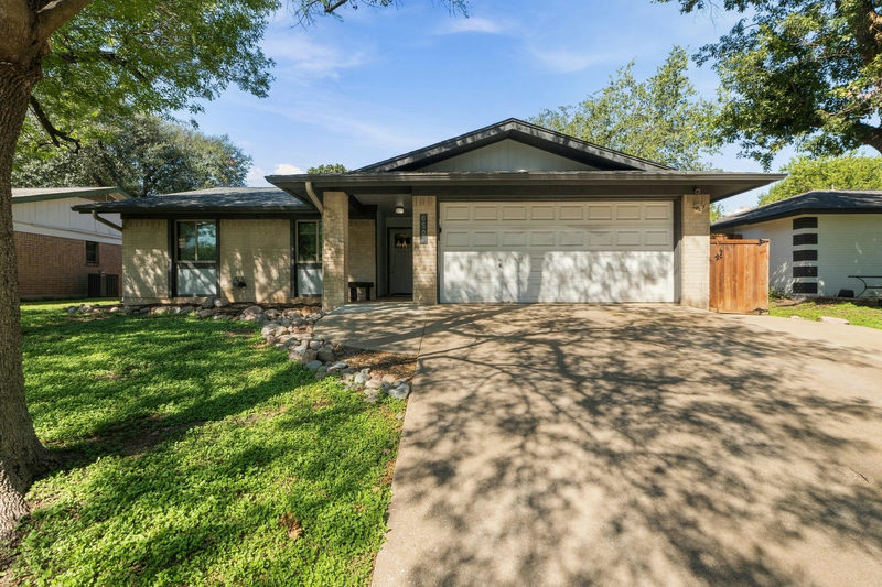 6504 Sunnysky Way — exterior