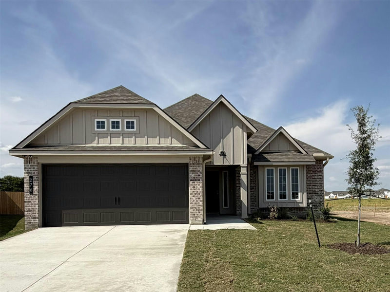 276 Gus Loop — exterior