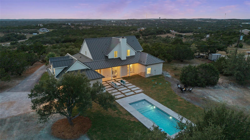 601 Hays Country Acres Rd — exterior