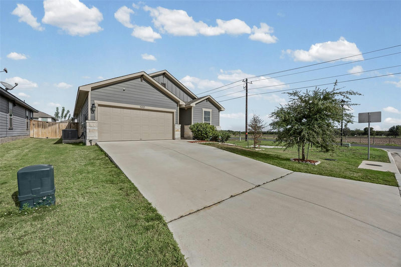 100 Eagles Dare Ln — exterior