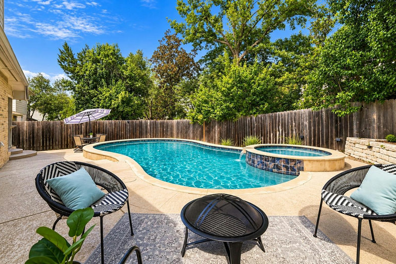 3135 Burks Ln — exterior