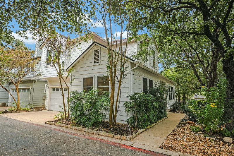 1011 Brodie St #28 — exterior