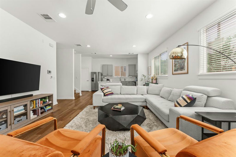 6800 Menchaca Rd #37 — exterior