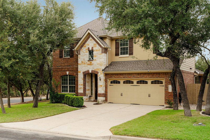 8624 Alophia Dr — exterior