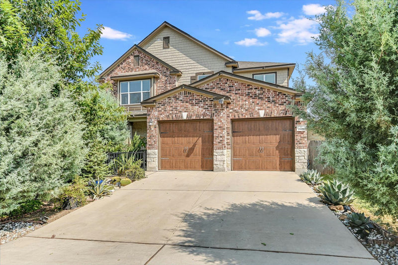 7605 Peccary Dr — exterior
