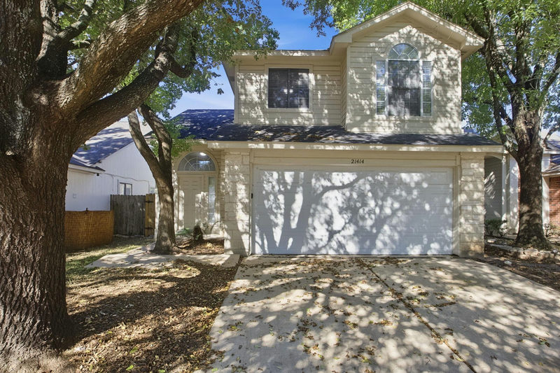 21414 Grand National Ave — exterior
