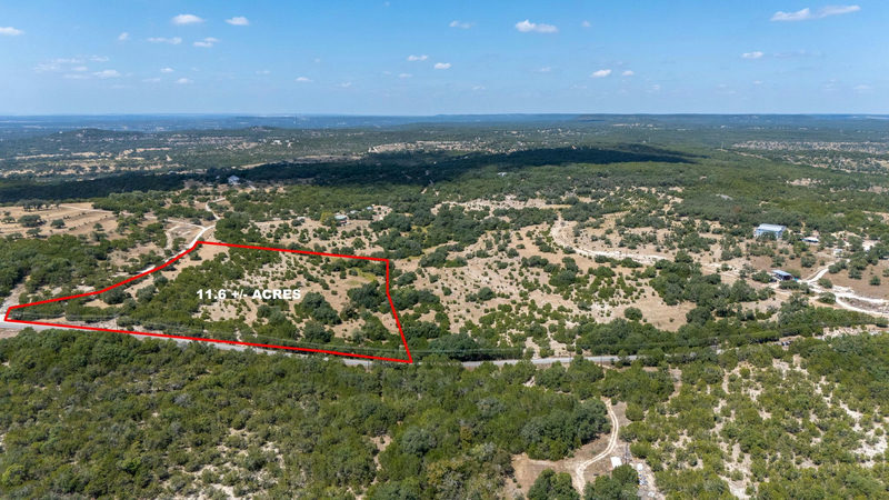 001 Post Oak Bend Loop — exterior
