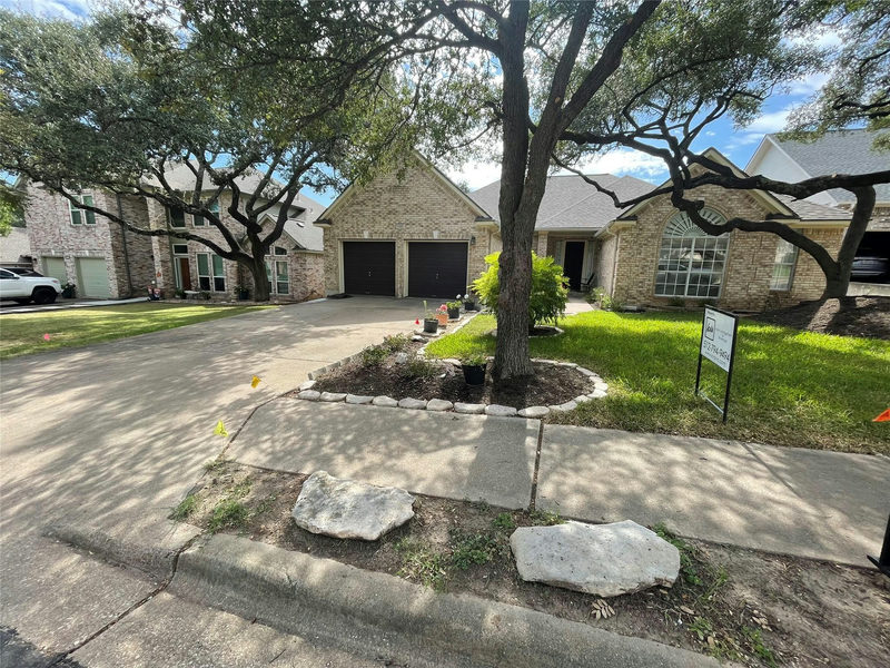 6321 Poncha Pass — exterior