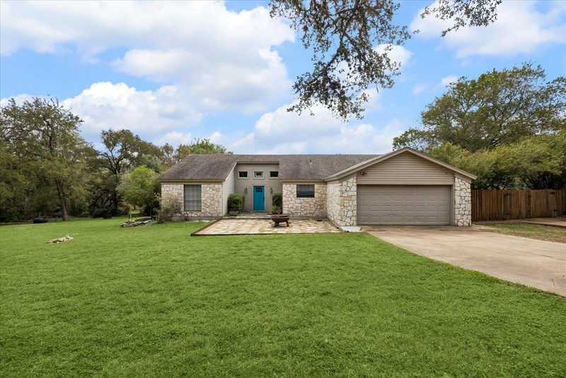 2307 Sparrow Dr — exterior