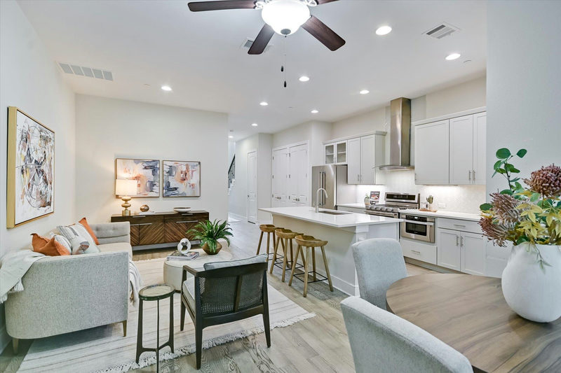 4323 Spicewood Springs Rd #10 — exterior
