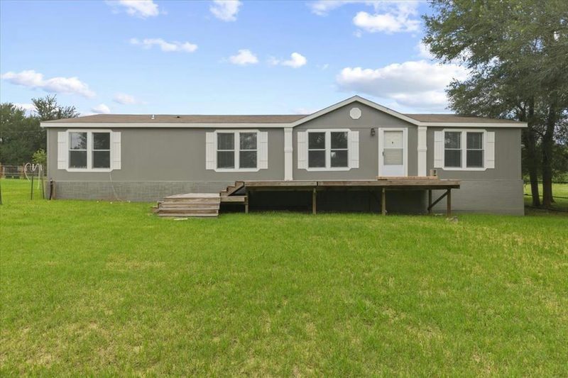 3063 County Road 484 — exterior