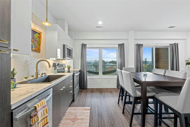 4361 S Congress Ave #402 — exterior