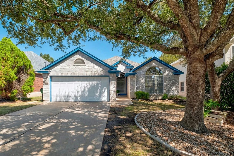 3704 Kissman Dr — exterior