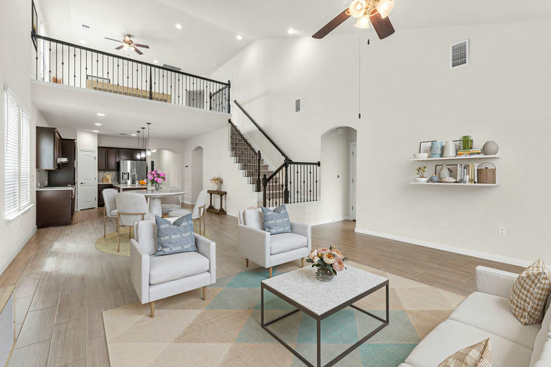 9802 Acero Dr — exterior