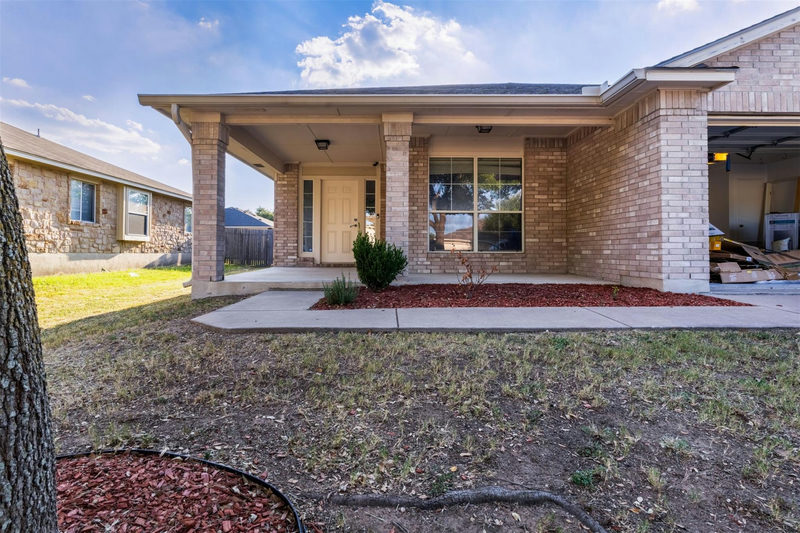 1111 Burgess Dr — exterior