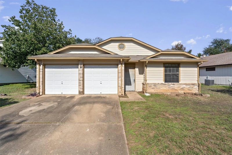 2614 Aylesbury Ln — exterior