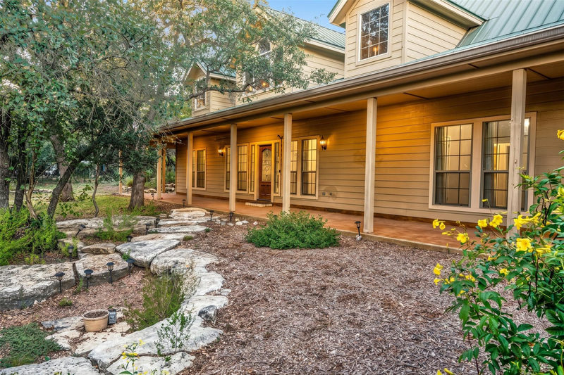 1761 Cottonwood Rd — exterior