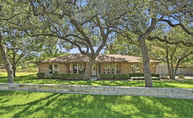 810 Pine Siskin Dr — exterior