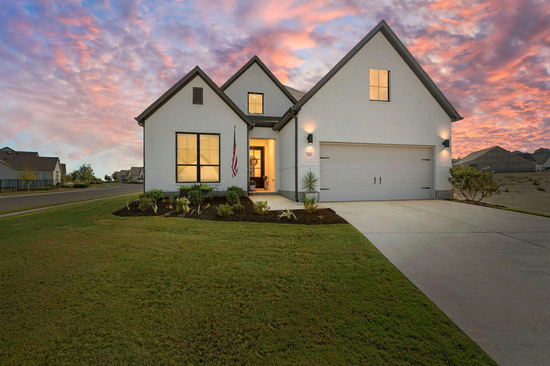 705 Castillo Bnd — exterior