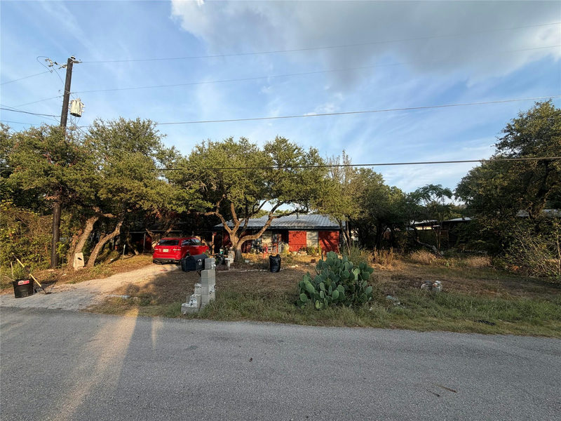 8207 Williamson Creek Dr — exterior
