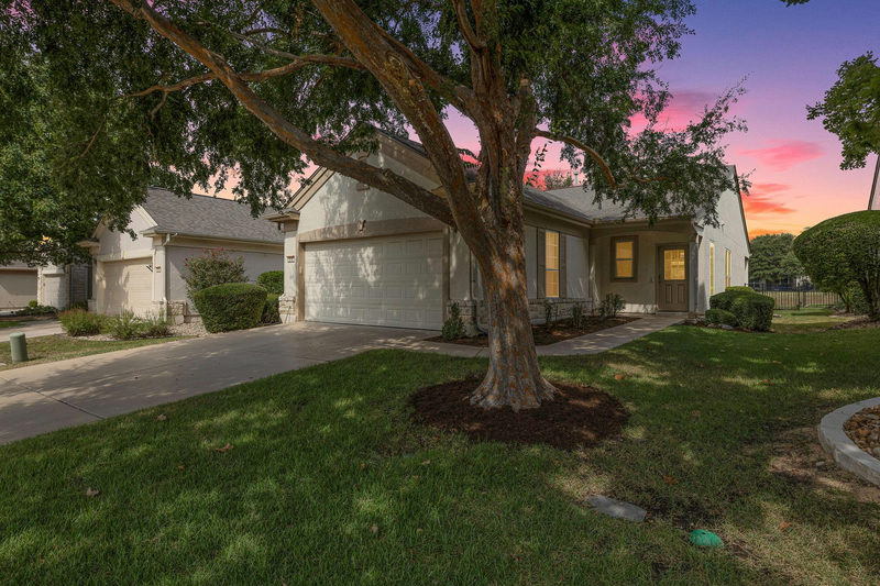 210 Crockett Loop — exterior