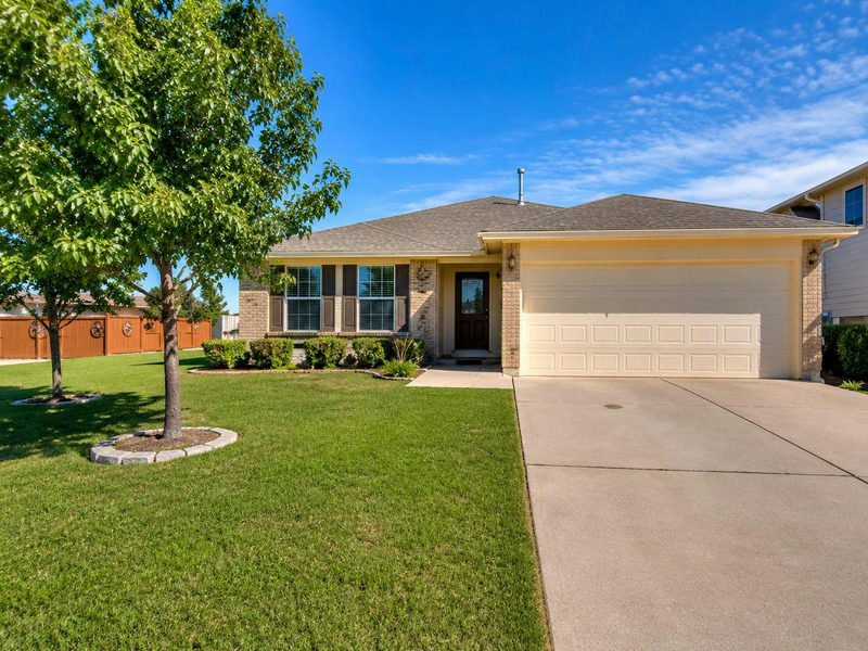 202 Tolcarne Dr — exterior