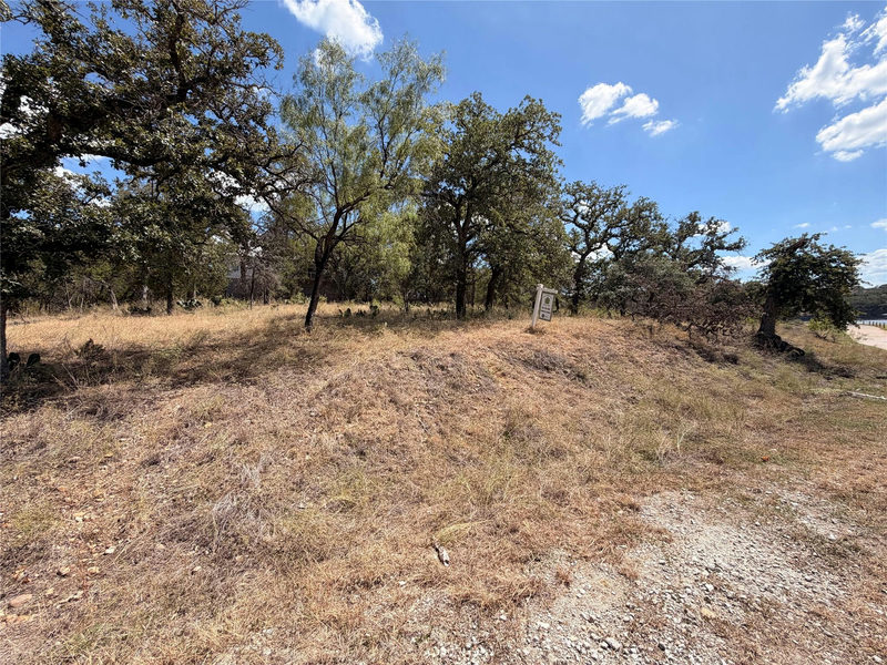 1401 Emerald Rd — exterior