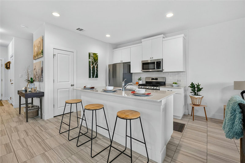 521 White Steppe Way — exterior