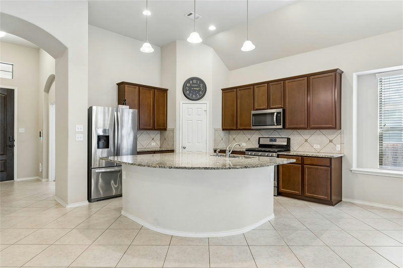 505 Cerezo Dr — exterior