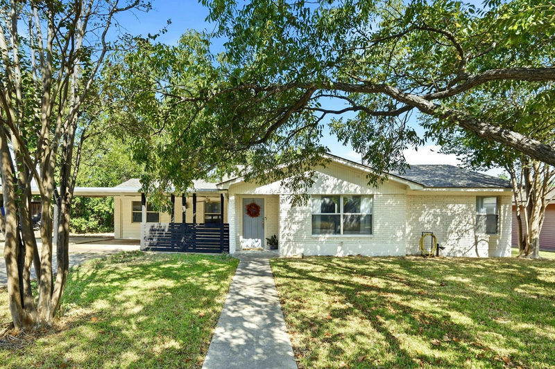 904 Kirk St — exterior
