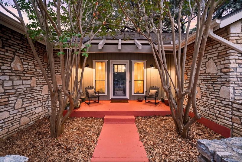78 Woodcreek Dr — exterior