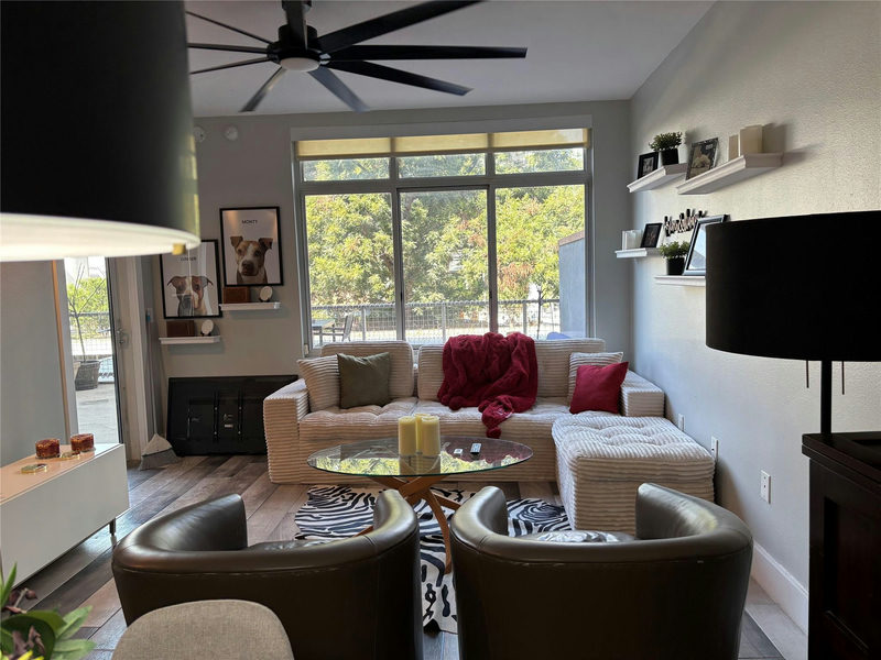 54 Rainey St #319 — exterior
