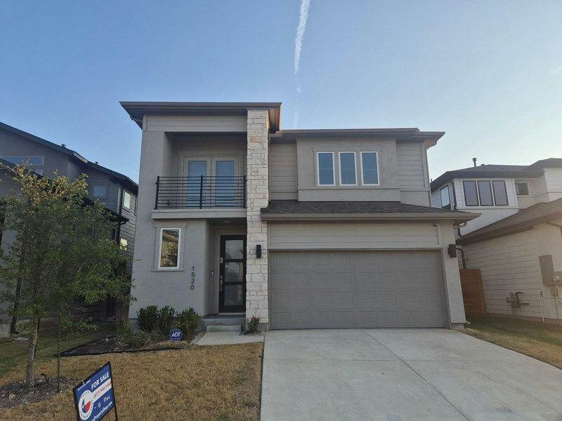 1520 Seeger Dr #2 — exterior