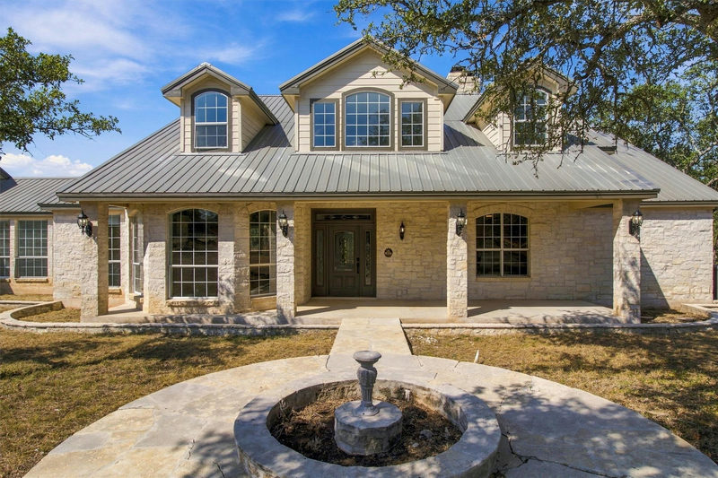 1651 Old Red Ranch Rd — exterior
