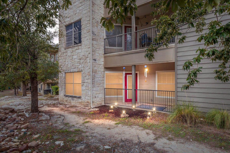 2320 Gracy Farms Ln #414 — exterior