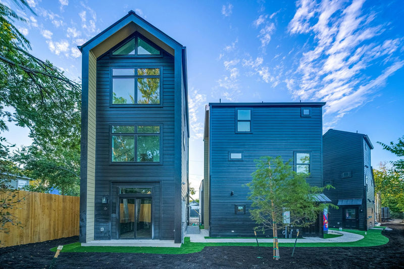 605 E 55th St #6 — exterior