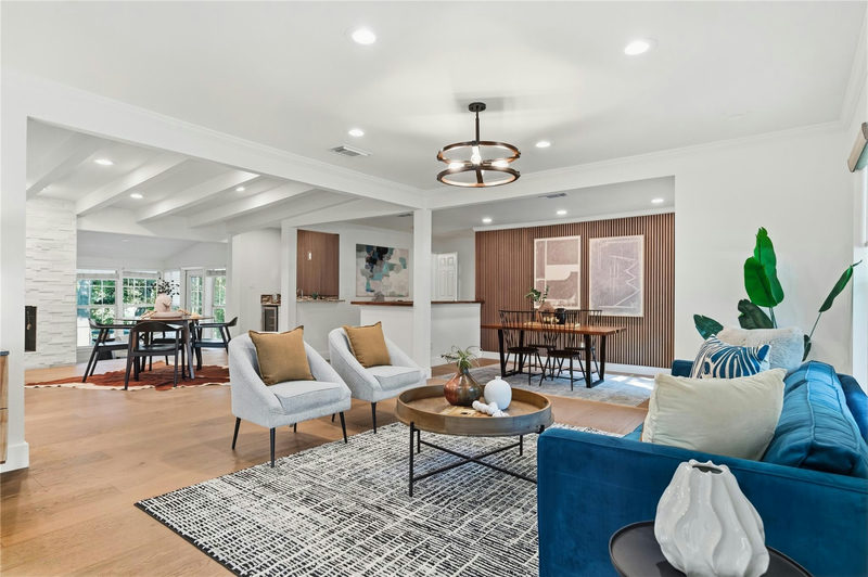 5718 Highland Hills Dr — exterior