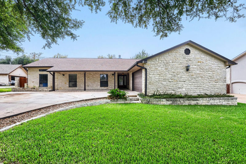 515 Rolling Green Dr — exterior