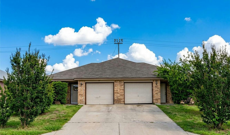 3600 Dustin Ct — exterior