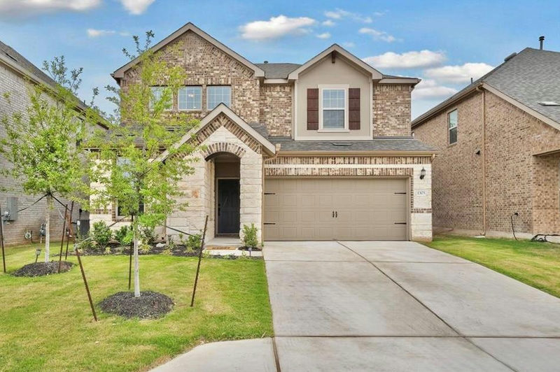 1305 Crescent Ln — exterior